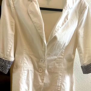 BB white blazer